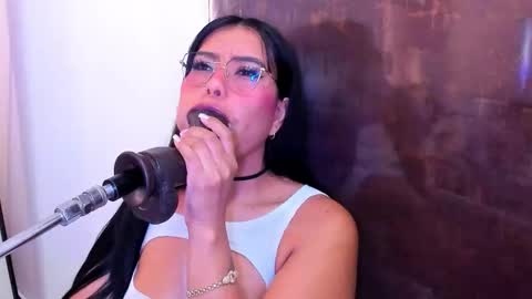 pocahontas_lantina online show from March 22, 8:29 am