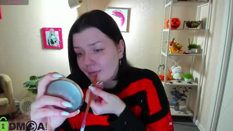 Polly online show from November 19, 3:22 pm