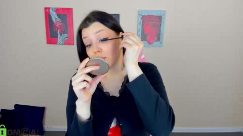 Polly online show from November 29, 5:42 pm