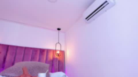 POLLY online show from April 9, 10:32 am