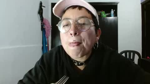 Poly online show from January 17, 4:17 am