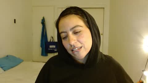 Poly online show from December 18, 1:34 am