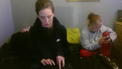 poopcap online show from December 31, 5:00 am