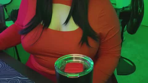 poppyluvzyou online show from May 1, 5:45 am
