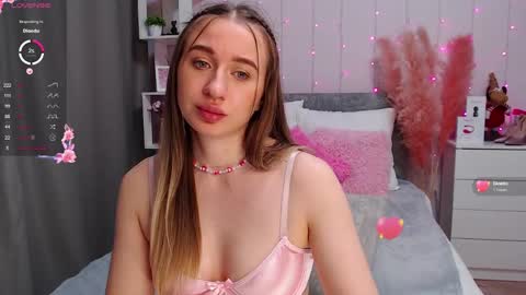 Snapshot of pornogirlx chatting on February 24, 1:35 am Masha  online show from February 24, 1:35 am