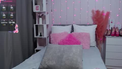 Snapshot of pornogirlx chatting on October 13, 7:38 pm Masha  online show from October 13, 7:38 pm