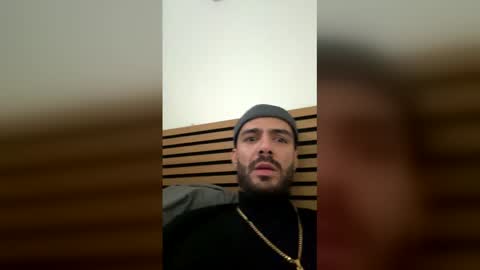 portugues_malvadao2 online show from January 12, 1:29 pm