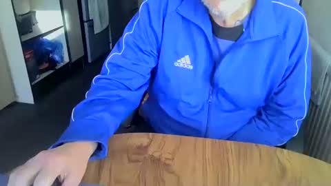 poshman65 online show from February 16, 9:18 am