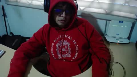 powerfulzeus2 online show from October 13, 6:32 pm