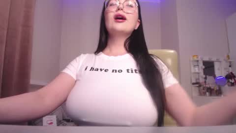 Lina online show from March 9, 9:35 am