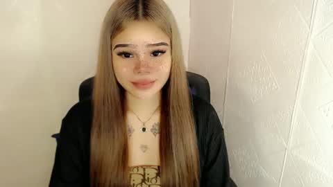 MAXXINE online show from March 2, 3:24 am