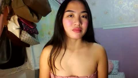 pretty_am online show from February 3, 5:50 pm