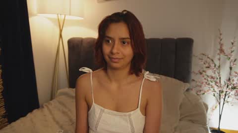pretty_goddess online show from July 2, 3:23 am