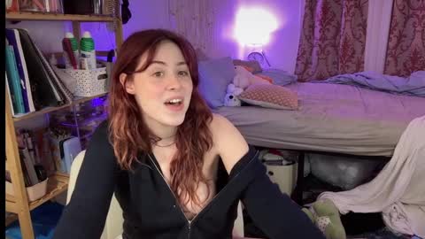 Snapshot of pretty_in_p1nk chatting on March 4, 2:38 am Sophie  online show from March 4, 2:38 am