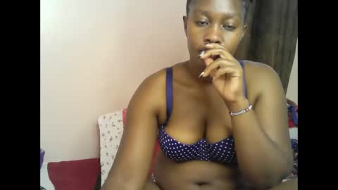 pretty_kylah online show from May 16, 10:47 am