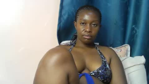pretty_kylah online show from January 11, 3:56 am