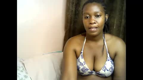 pretty_kylah online show from May 22, 2:18 am