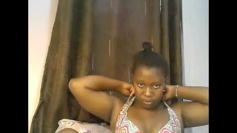 pretty_kylah online show from February 16, 11:19 am