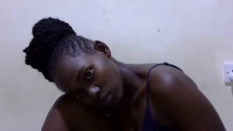 pretty_leila1 online show from March 15, 1:43 am