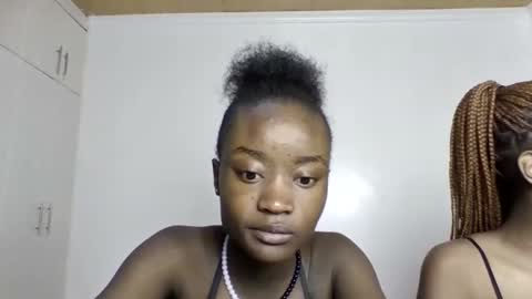 pretty luv1 online show from January 7, 8:52 am