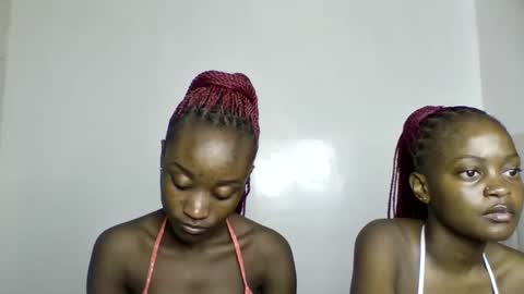 pretty luv1 online show from March 14, 9:46 am