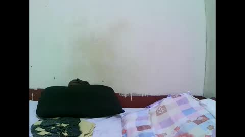 Snapshot of pretty_mellan chatting on March 3, 12:26 am pretty_mellan online show from March 3, 12:26 am