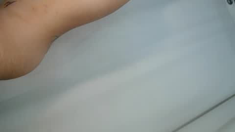 Its me Molly 3 online show from July 28, 7:39 pm