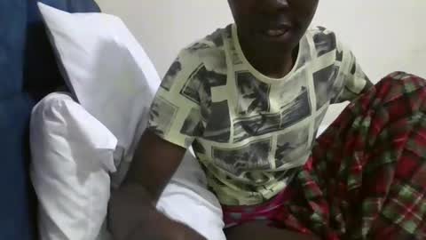 pretty_petite_ebony online show from March 6, 9:47 pm