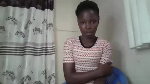 pretty_petite_ebony online show from December 4, 8:03 am