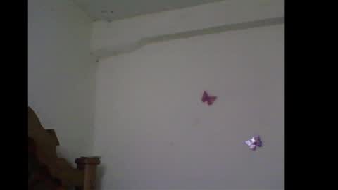 Snapshot of pretty_rose_ chatting on October 27, 6:24 am Rose online show from October 27, 6:24 am