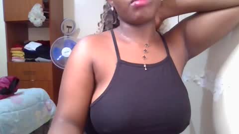 pretty_shila online show from May 16, 10:36 am