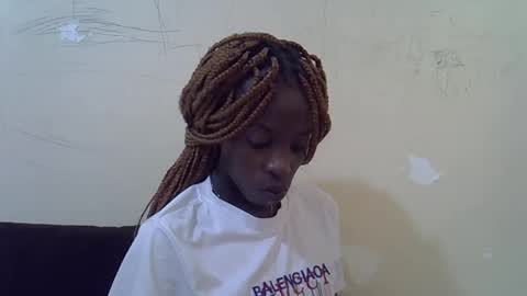 Vee online show from March 8, 6:39 am