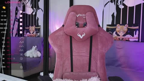 Violet online show from January 1, 3:35 pm