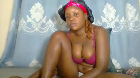 SHANIA online show from October 8, 7:31 pm