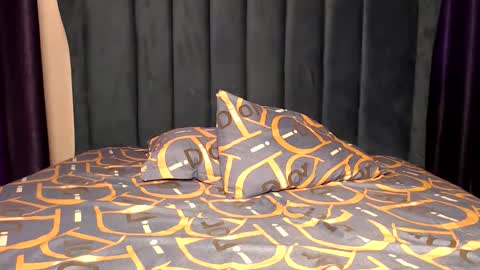 Mary online show from November 10, 7:33 am