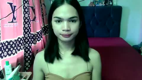 prettykhelcy online show from May 25, 1:44 am
