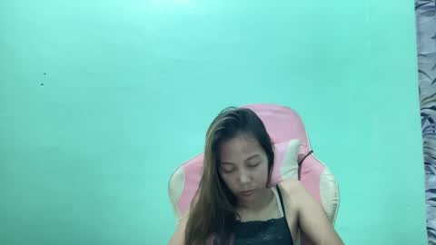 Snapshot of prettyph1 chatting on December 17, 11:49 am LYNDA online show from December 17, 11:49 am