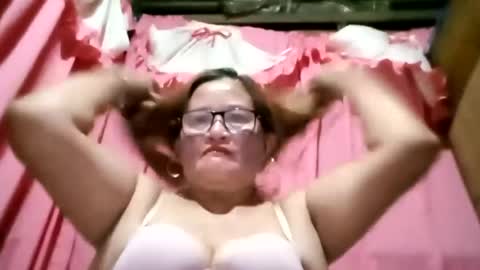 prettyrose01 online show from June 24, 12:56 pm