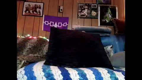 prettysolid7 online show from February 10, 10:35 pm