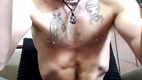 prettysolidd7 online show from February 15, 5:07 pm