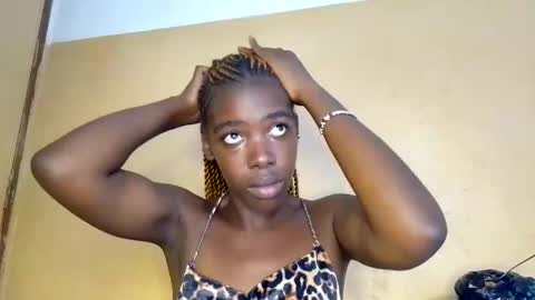 prettyzuzu online show from January 13, 8:22 am