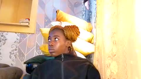 prettyzuzu online show from January 9, 7:36 am