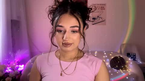 Sofi online show from April 12, 11:25 am