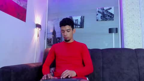 prince_arthur77 online show from September 10, 8:32 pm