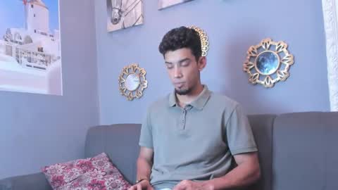 prince_arthur77 online show from September 12, 6:43 pm