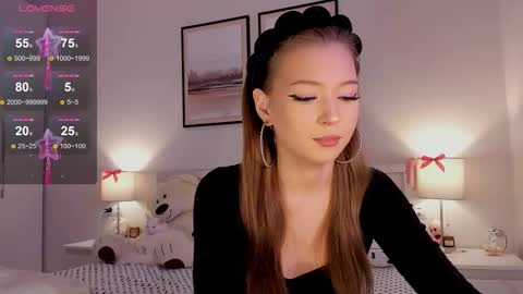 Princess Diana online show from March 19, 7:52 pm