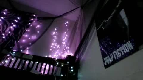 Holly love online show from November 12, 7:11 am