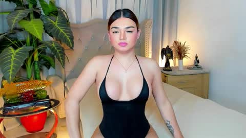 PrincessDONT FORGET TO FOLLOW ME online show from November 18, 12:30 pm