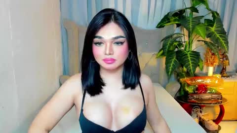 PrincessDONT FORGET TO FOLLOW ME online show from January 19, 12:59 pm