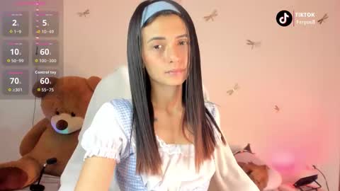 Snapshot of princessluna_14 chatting on October 23, 9:59 pm princessluna_14 online show from October 23, 9:59 pm